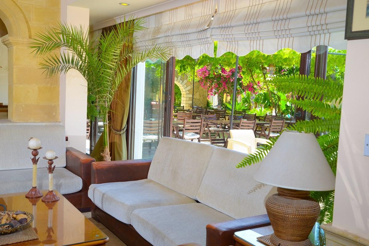 Hotel Pia Bella Kyrenia  Exterior photo